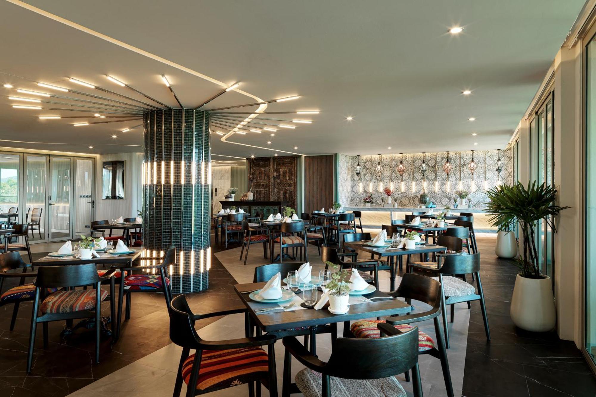 Wyndham Grand Nai Harn Beach Phuket Eksteriør billede